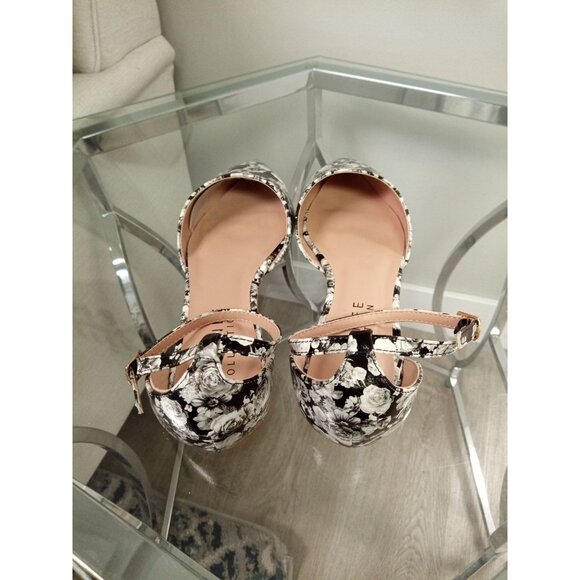 NWOT Journee Collection Women's Black and White Floral Pointed Toe Flats… - Picture 8 of 10